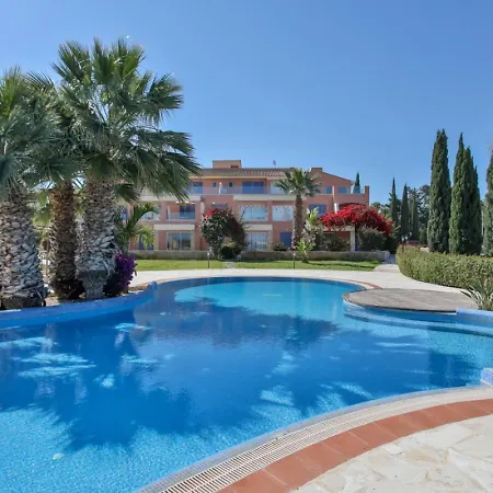 Harmony Of Sew View, Nature And Amazing Pool Apartment
