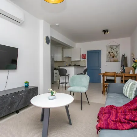 Harmony Of Sew View, Nature And Amazing Pool Διαμέρισμα *