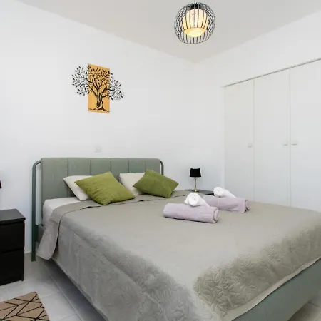 Harmony Of Sew View, Nature And Amazing Pool