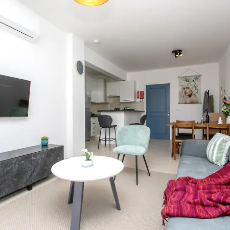 Harmony Of Sew View, Nature And Amazing Pool Polis